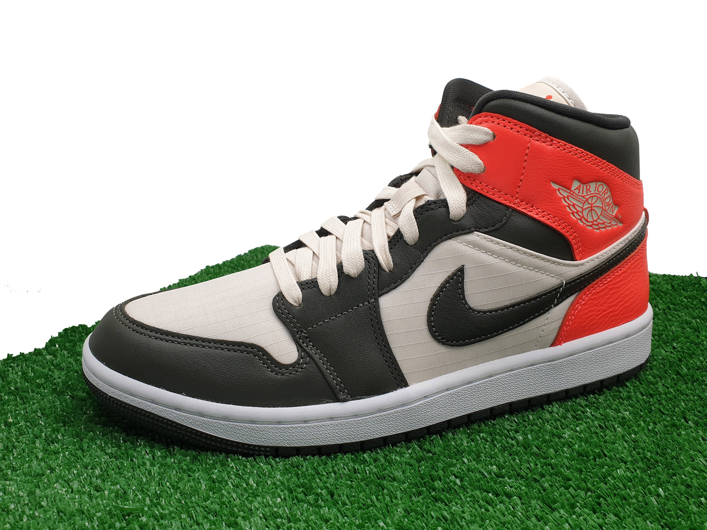 Jordan 1 Mid